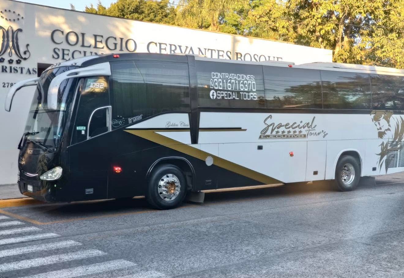 Autobús 45 Negro Exterior